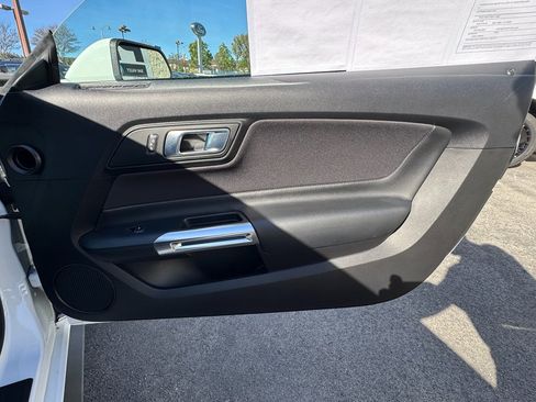 Used 2022 Ford Mustang Coupe image 23
