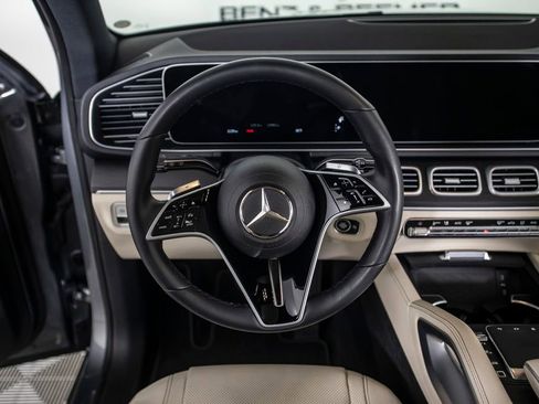 Used 2025 Mercedes-Benz GLE 580 4MATIC image 27