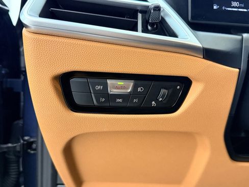 Certified 2025 BMW 330i Sedan RWD image 36