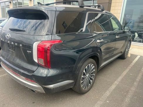 Used 2024 Hyundai Palisade Calligraphy image 2