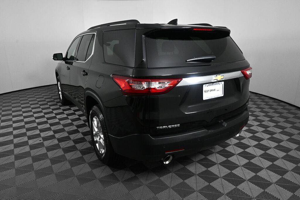 Used 2021 Chevrolet Traverse LT FWD image 4