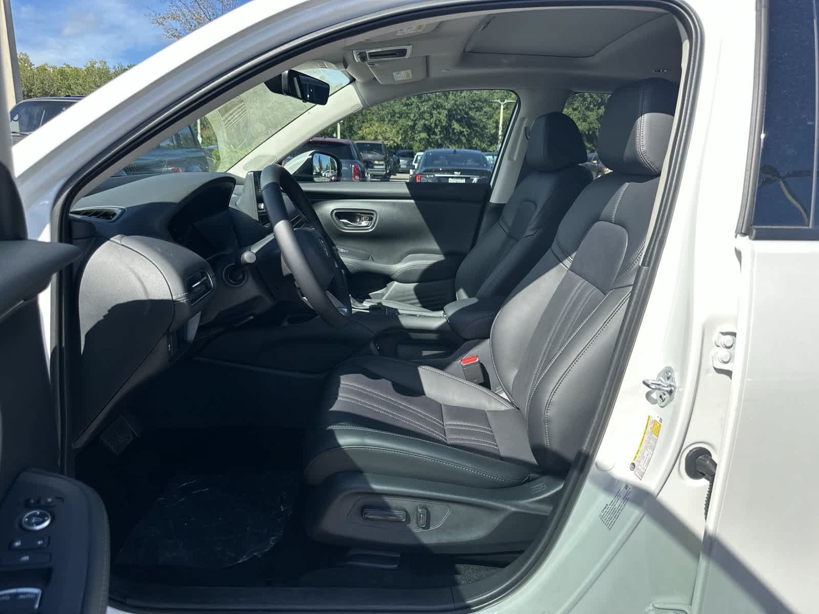 New 2027 Honda HR-V EX-L image 2