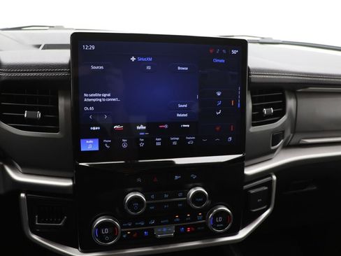 Used 2024 Ford Expedition Max XLT image 21