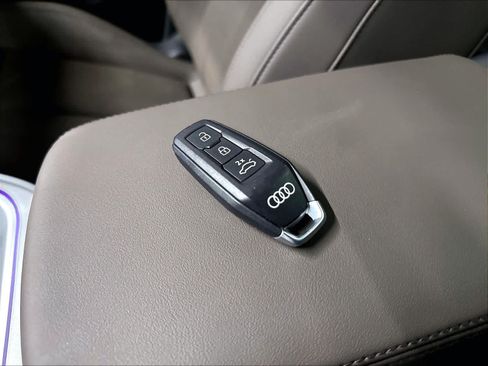 Used 2025 Audi Q5 Prestige AWD/4WD image 12