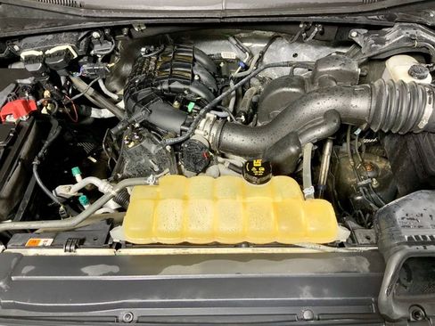 Used 2017 Ford F150 XL w/ Equipment Group 101A Mid image 7