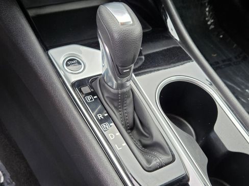 Used 2024 Nissan Altima 2.5 SV FWD image 23