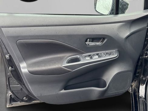 Certified 2022 Nissan Versa SV image 22