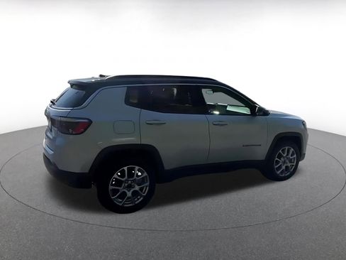 Used 2025 Jeep Compass Limited AWD/4WD image 14