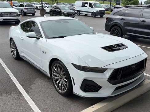 Used 2025 Ford Mustang GT Premium RWD image 1
