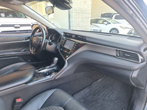 Used 2019 Toyota Camry SE image 17