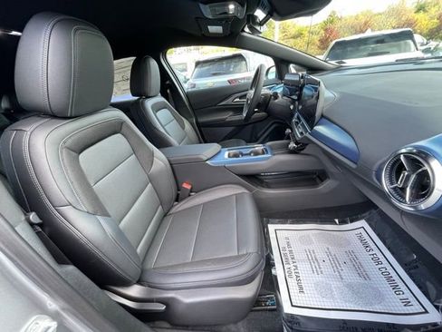 New 2026 Chevrolet Equinox EV LT w/ LPO, Tech Bronze Package image 31