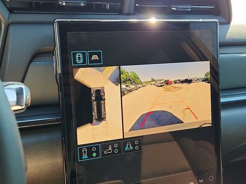 New 2026 GMC Terrain AT4 w/ Technology Package II AWD/4WD image 13