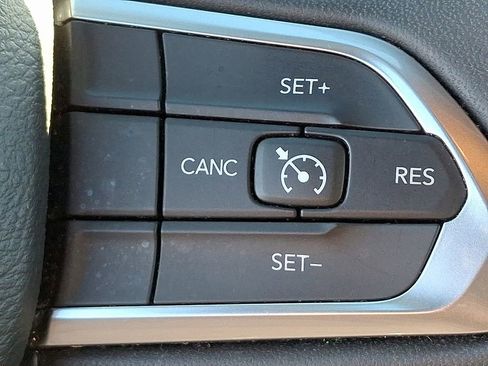 Used 2024 Jeep Compass Latitude image 21