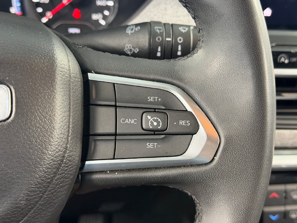 Used 2024 Jeep Compass Latitude AWD/4WD image 23