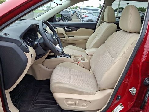 Used 2019 Nissan Rogue SV w/ Sun & Sound Touring Package image 14