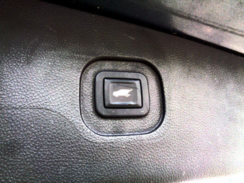 Used 2011 Chevrolet Equinox LT w/ Chrome Appearance Package image 26