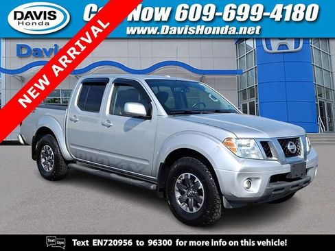 Used 2014 Nissan Frontier PRO-4X w/ Pro-4x Graphics Package AWD/4WD image 1