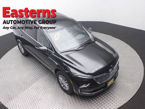 Used 2023 Buick Enclave Essence FWD image 3