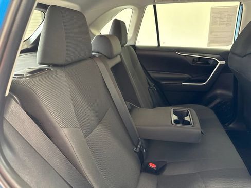 Used 2019 Toyota RAV4 LE w/ Carpet Mat Package AWD/4WD image 11