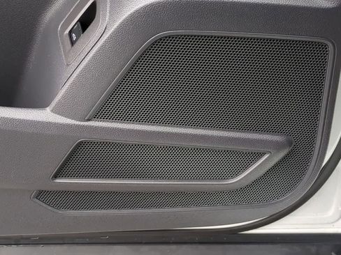 Used 2023 Volkswagen Atlas SE image 30