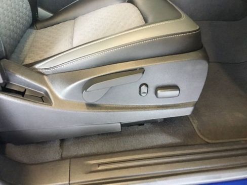 Used 2019 Chevrolet Colorado Z71 image 28