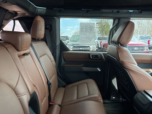 Used 2023 Ford Bronco Heritage Edition image 7