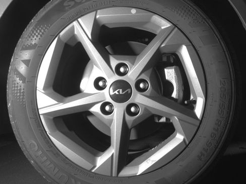 Used 2025 Kia K4 LXS FWD image 13