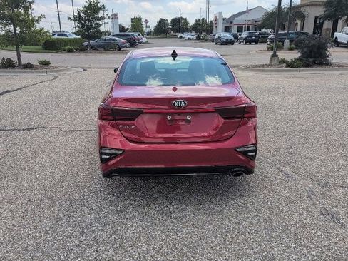 Used 2019 Kia Forte LXS FWD image 3