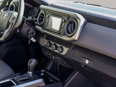 Used 2019 Toyota Tacoma SR5 image 33