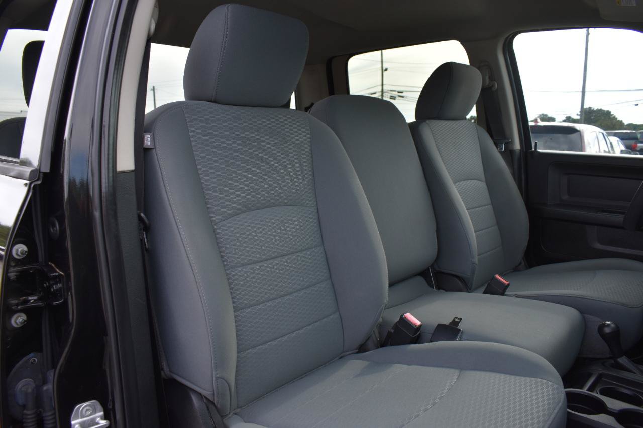 Used 2018 RAM 2500 Tradesman w/ Chrome Appearance Group AWD/4WD image 28