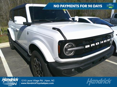 Used 2023 Ford Bronco Outer Banks image 1