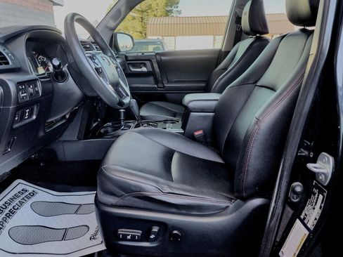 Used 2020 Toyota 4Runner Venture image 33