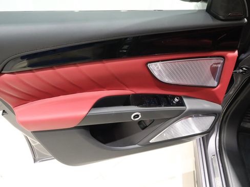 New 2025 Maserati Grecale Modena image 26