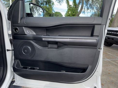 Used 2019 Ford Expedition XLT w/ Equipment Group 201A image 18