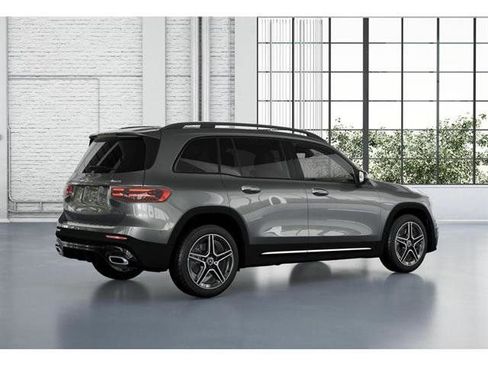 New 2026 Mercedes-Benz GLB 250 4MATIC image 19