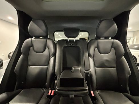 Used 2017 Volvo XC90 T5 Momentum w/ Vision Package image 24