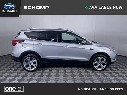 Used 2019 Ford Escape Titanium image 1