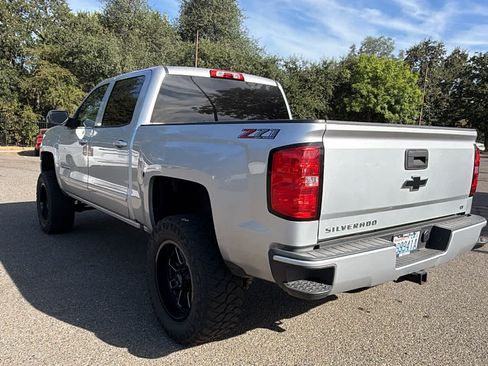 Used 2018 Chevrolet Silverado 1500 LT w/ All Star Edition AWD/4WD image 7