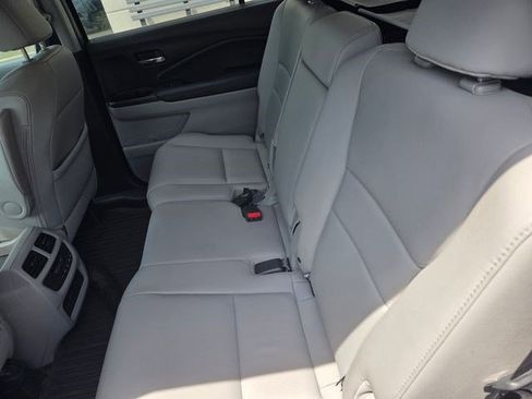 Used 2017 Honda Pilot EX-L image 9