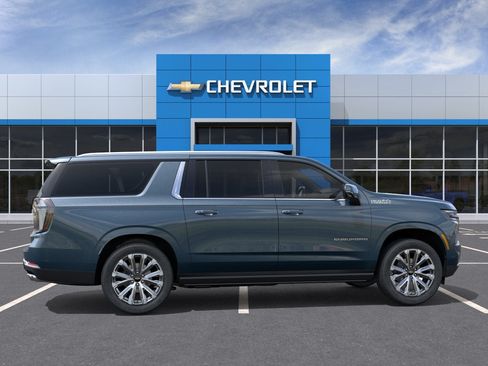 New 2026 Chevrolet Suburban High Country w/ LPO, Get Active Package AWD/4WD image 5