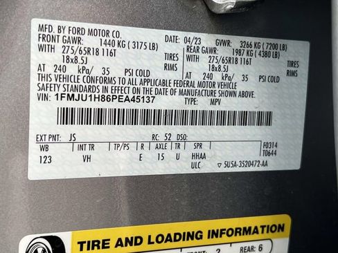 Used 2023 Ford Expedition XLT image 29