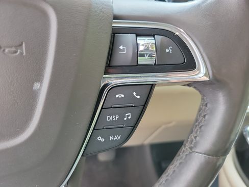 Used 2020 Lincoln Navigator Reserve RWD image 23