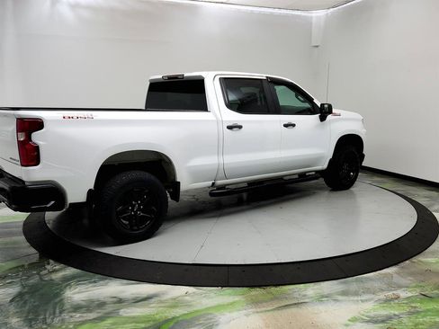 Used 2020 Chevrolet Silverado 1500 Custom Trail Boss w/ Custom Convenience Package AWD/4WD image 4