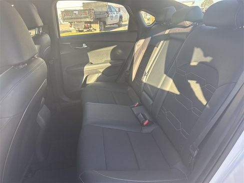 Used 2023 Kia Forte GT-Line image 22