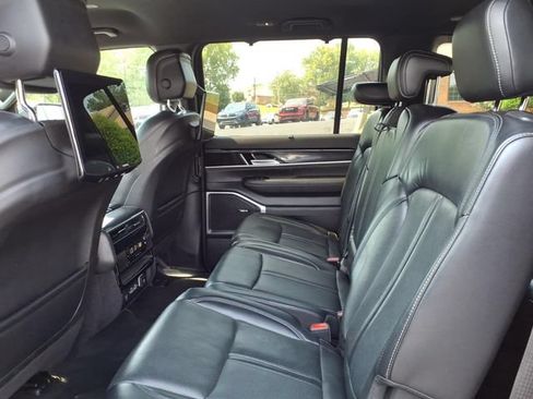 Used 2022 Jeep Wagoneer Series I w/ Convenience Group I AWD/4WD image 5