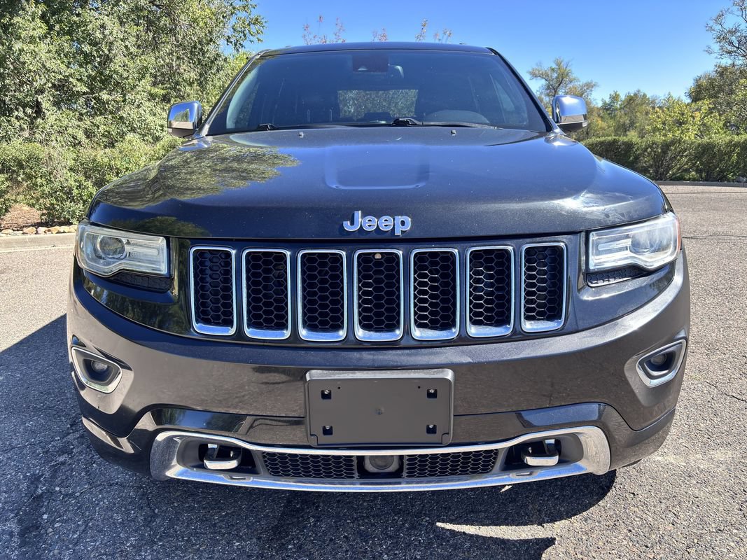Used 2015 Jeep Grand Cherokee Overland w/ Advanced Technology Group AWD/4WD image 3