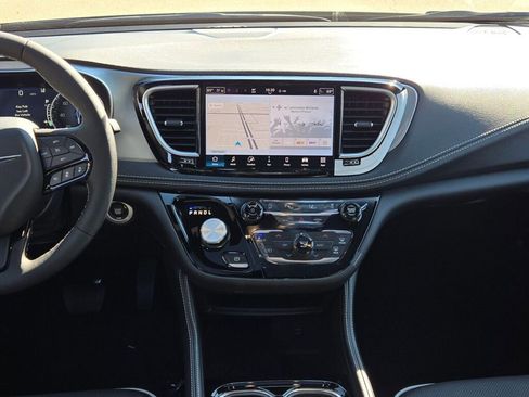 New 2026 Chrysler Pacifica Limited w/ S Appearance Package image 21