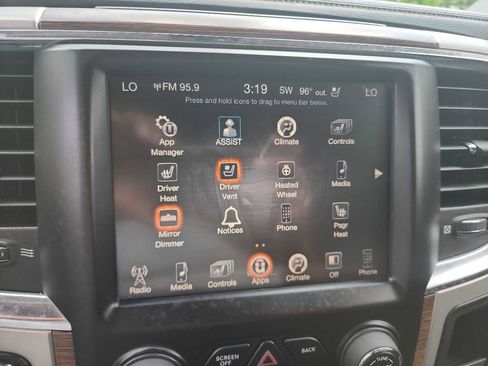 Used 2014 RAM 1500 Laramie image 26