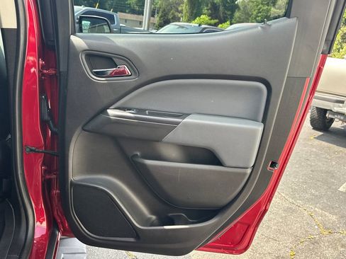 Used 2019 Chevrolet Colorado Z71 RWD image 17