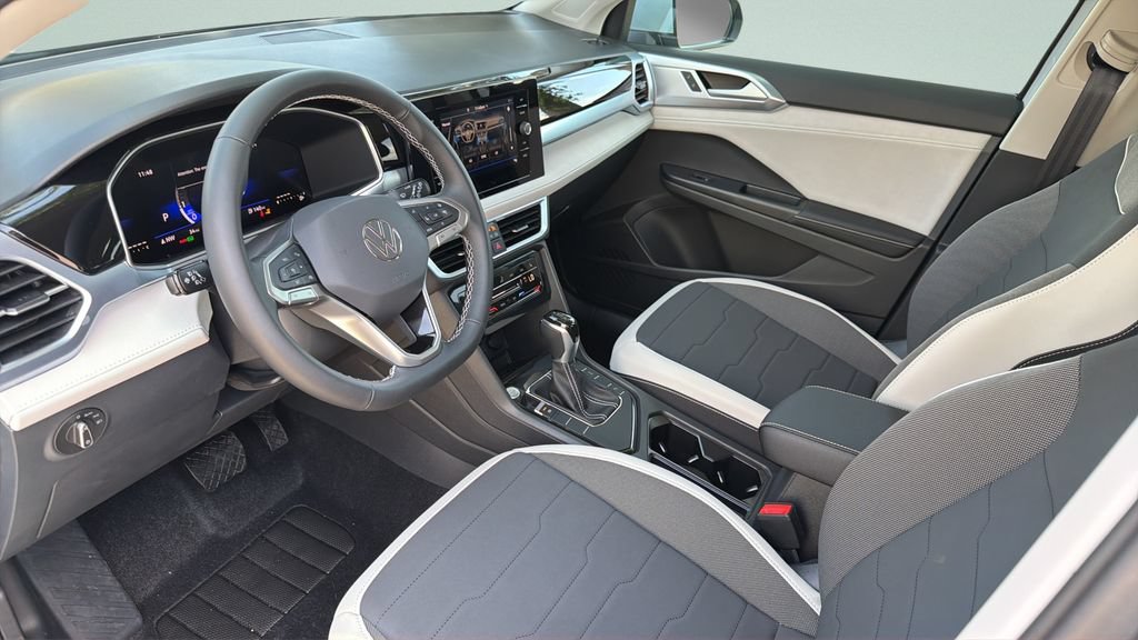 New 2026 Volkswagen Taos SE FWD image 27
